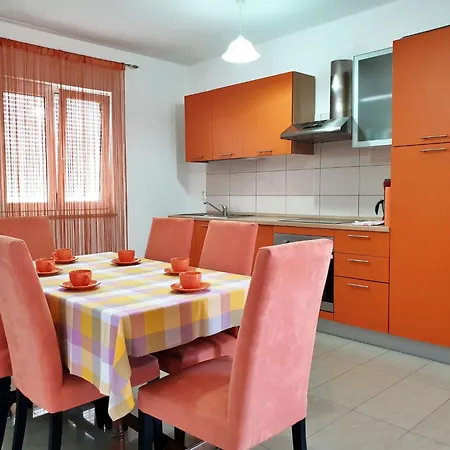 Rea By Interhome Šilo