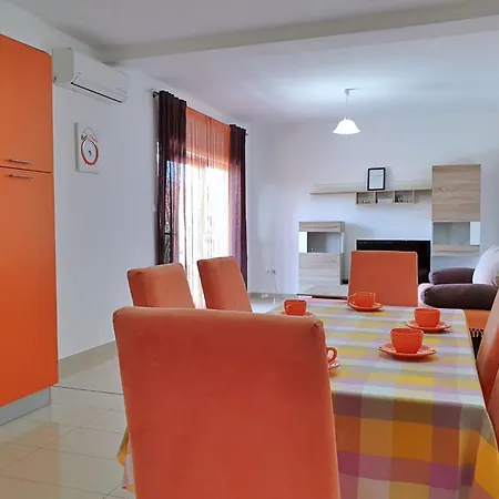 Apartament Rea By Interhome *
