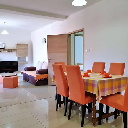 Rea By Interhome * シロ