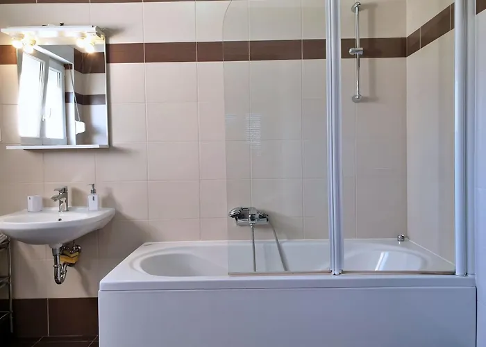 Rea By Interhome * シロ